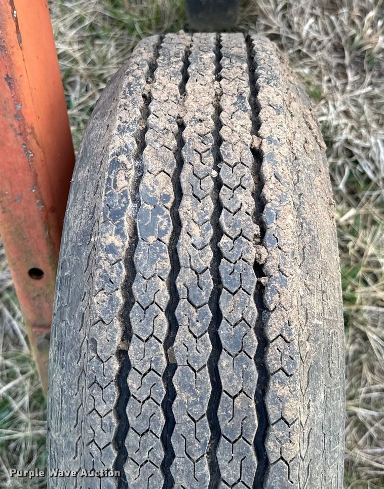 image for item OJ9679 International 183 row crop cultivator