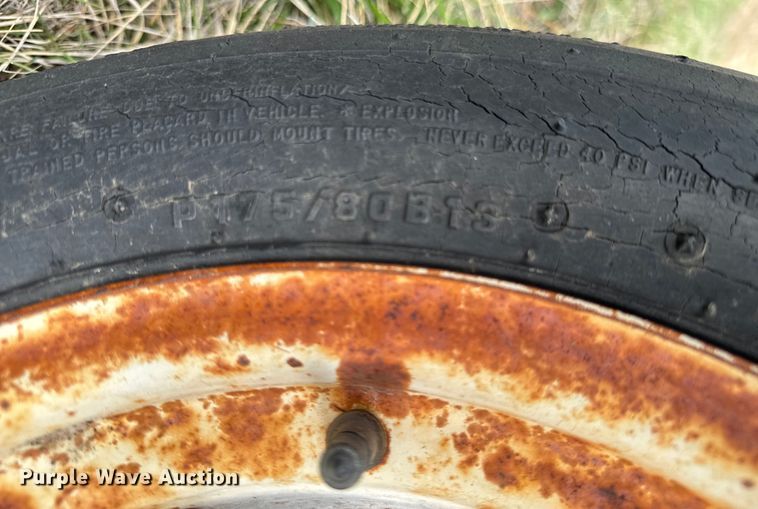 image for item OJ9679 International 183 row crop cultivator