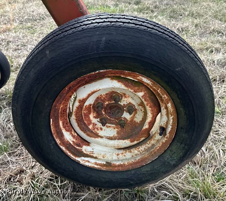 image for item OJ9679 International 183 row crop cultivator