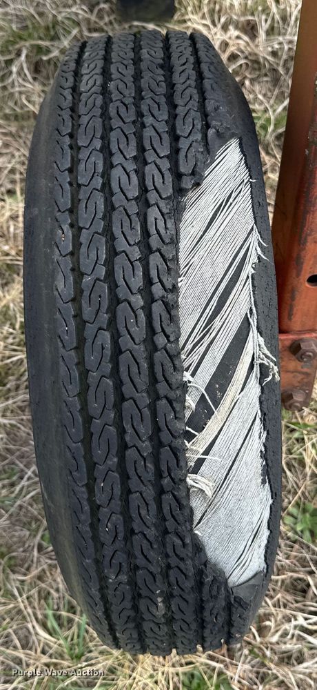 image for item OJ9679 International 183 row crop cultivator