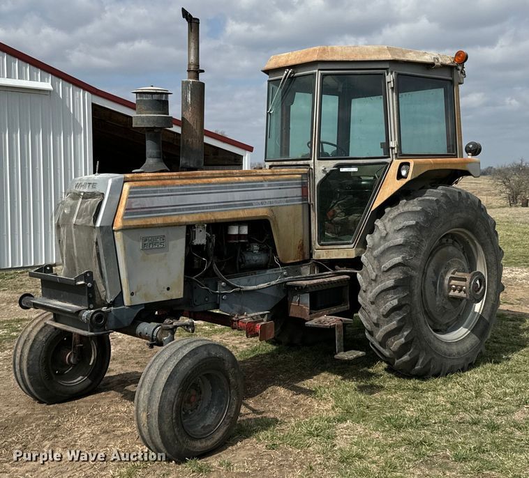 image for item OJ9681 White Field Boss 2-105 tractor