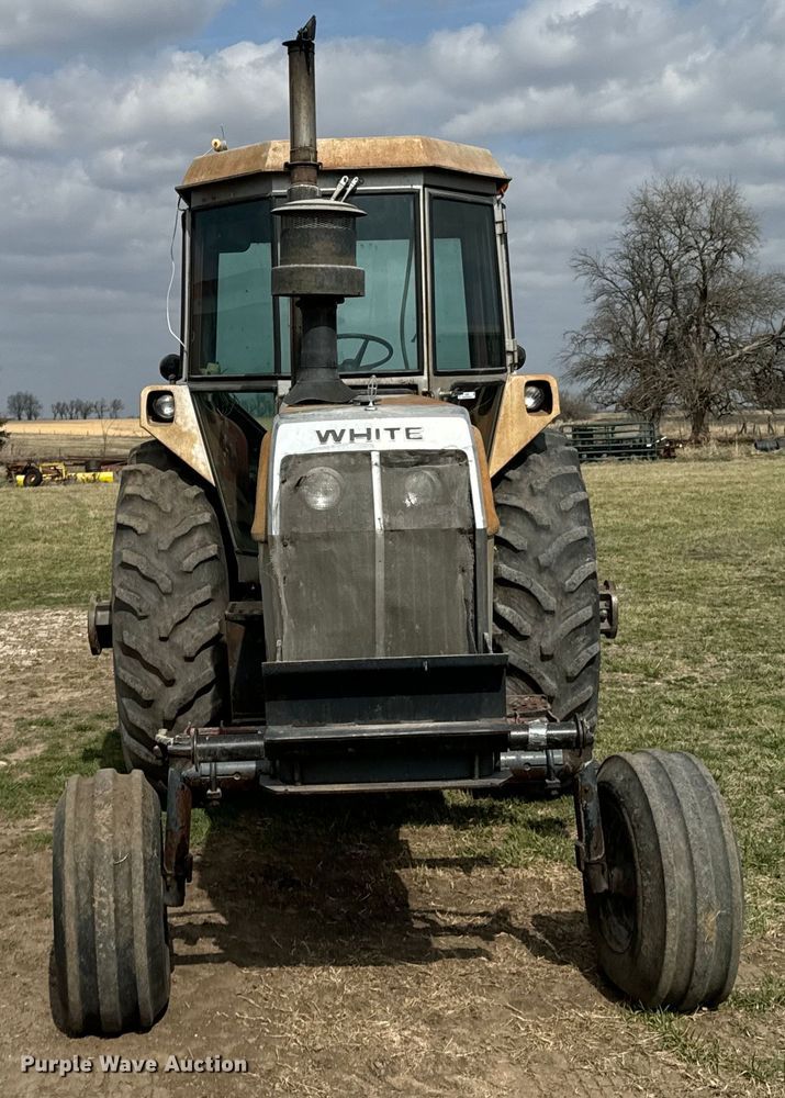 image for item OJ9681 White Field Boss 2-105 tractor