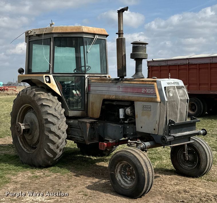 image for item OJ9681 White Field Boss 2-105 tractor