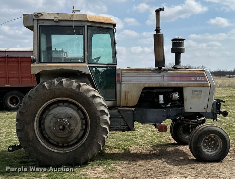 image for item OJ9681 White Field Boss 2-105 tractor