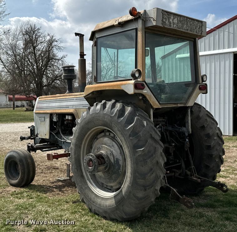 image for item OJ9681 White Field Boss 2-105 tractor