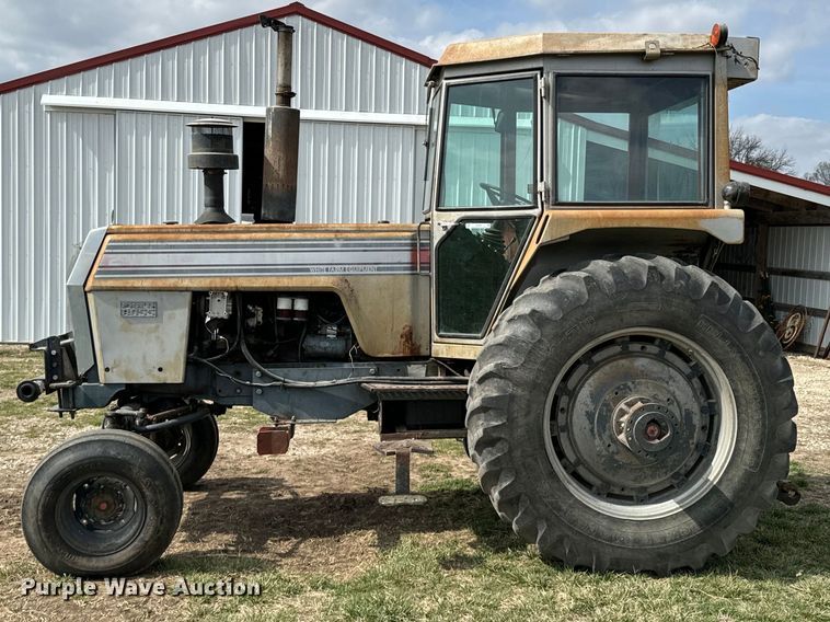 image for item OJ9681 White Field Boss 2-105 tractor