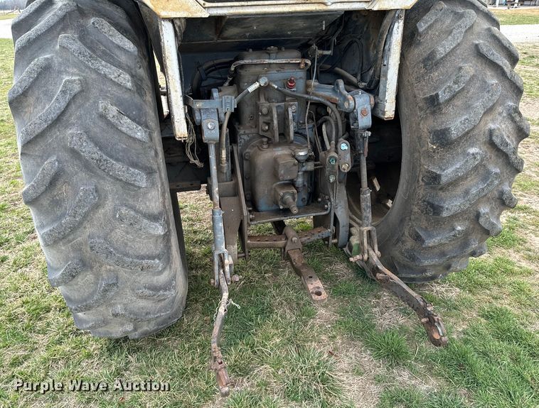 image for item OJ9681 White Field Boss 2-105 tractor