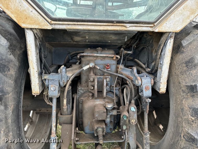 image for item OJ9681 White Field Boss 2-105 tractor