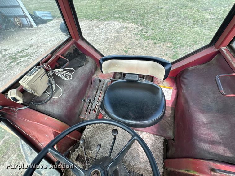 image for item OJ9681 White Field Boss 2-105 tractor