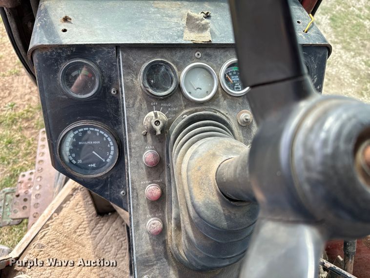 image for item OJ9681 White Field Boss 2-105 tractor