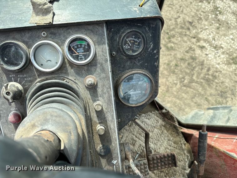 image for item OJ9681 White Field Boss 2-105 tractor