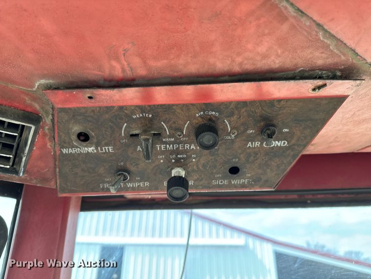 image for item OJ9681 White Field Boss 2-105 tractor