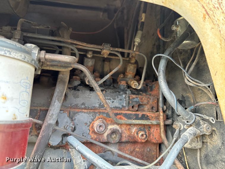 image for item OJ9681 White Field Boss 2-105 tractor