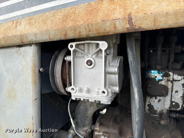 image for item OJ9681 White Field Boss 2-105 tractor