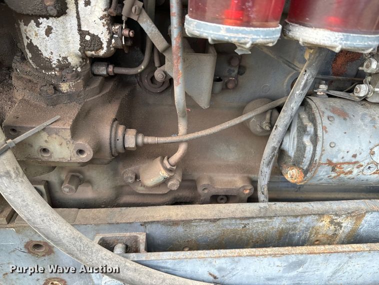 image for item OJ9681 White Field Boss 2-105 tractor