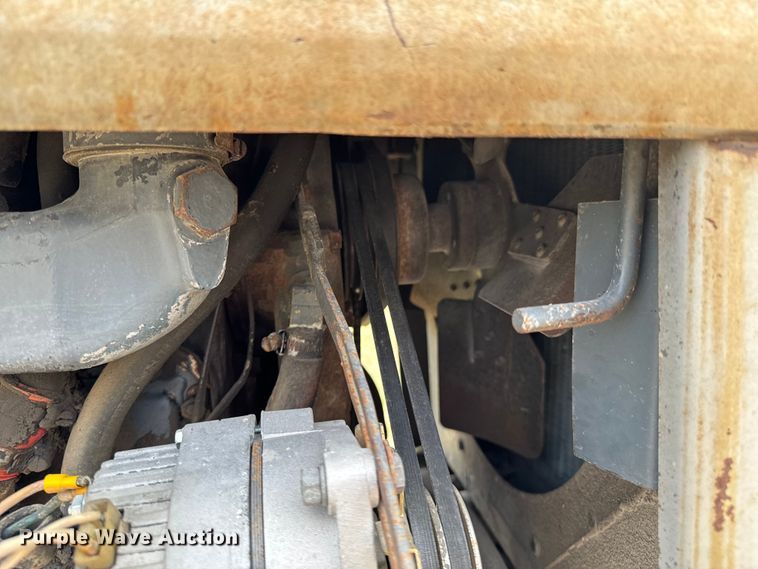 image for item OJ9681 White Field Boss 2-105 tractor