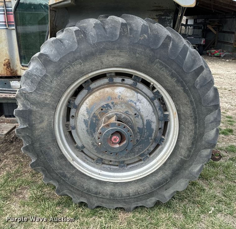 image for item OJ9681 White Field Boss 2-105 tractor