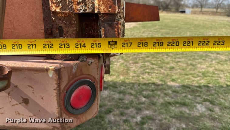 image for item OJ9682 1975 Ford 880 grain truck