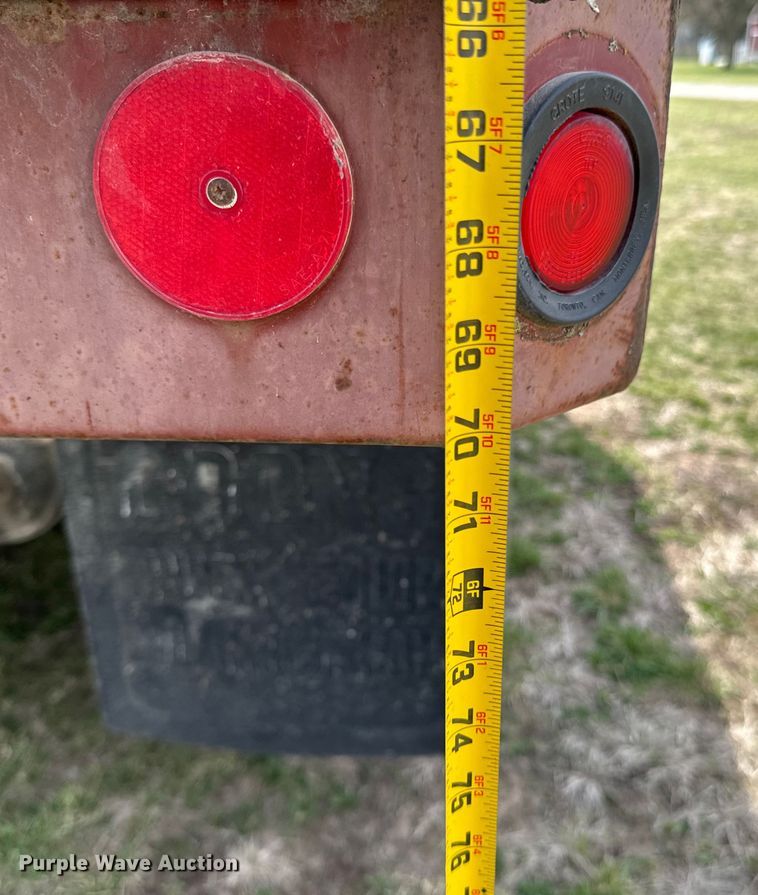 image for item OJ9682 1975 Ford 880 grain truck