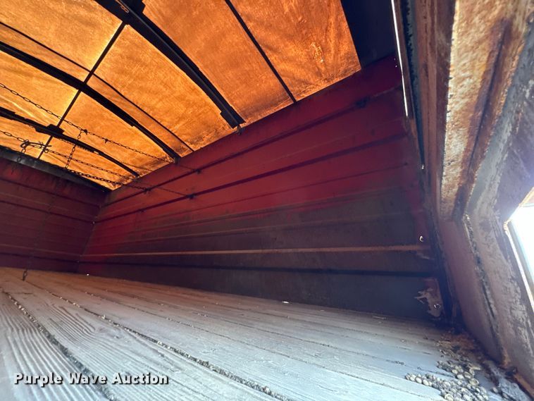 image for item OJ9682 1975 Ford 880 grain truck