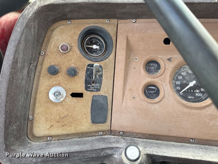 image for item OJ9682 1975 Ford 880 grain truck