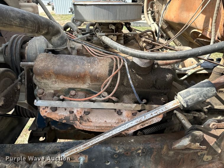 image for item OJ9682 1975 Ford 880 grain truck