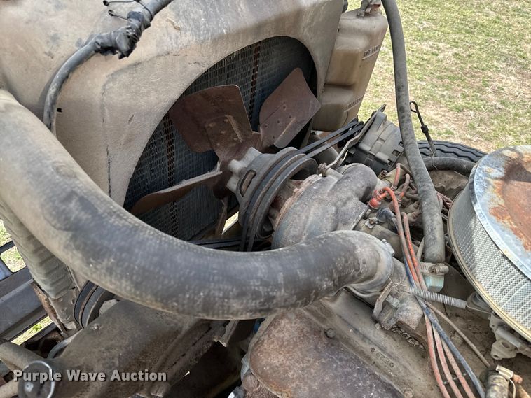 image for item OJ9682 1975 Ford 880 grain truck