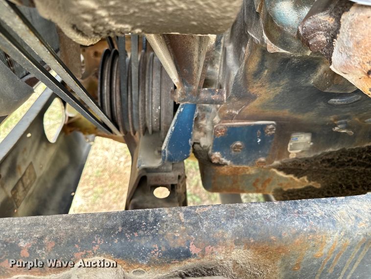 image for item OJ9682 1975 Ford 880 grain truck