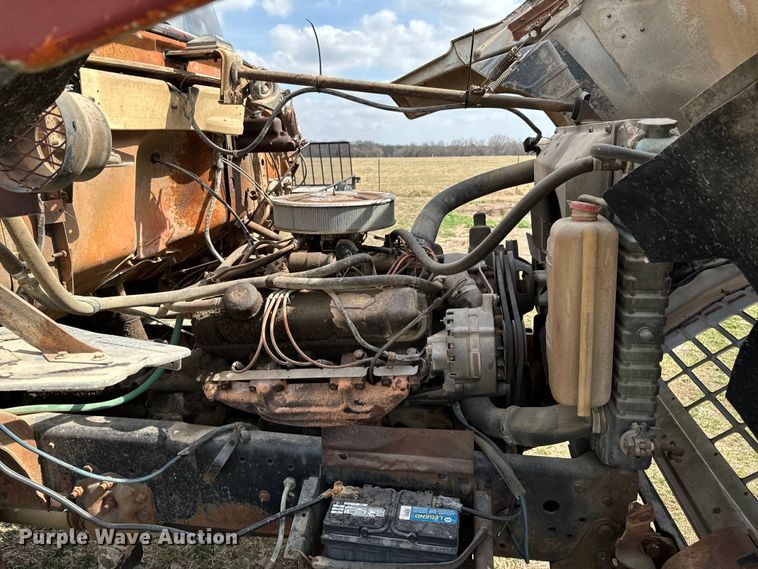 image for item OJ9682 1975 Ford 880 grain truck