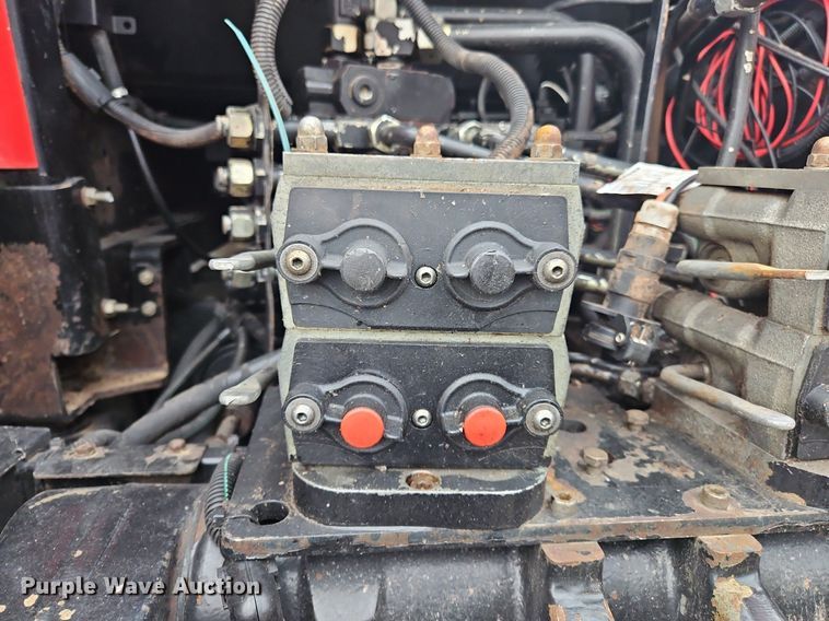 image for item OK9812 2005 Massey Ferguson  8480 MFWD tractor