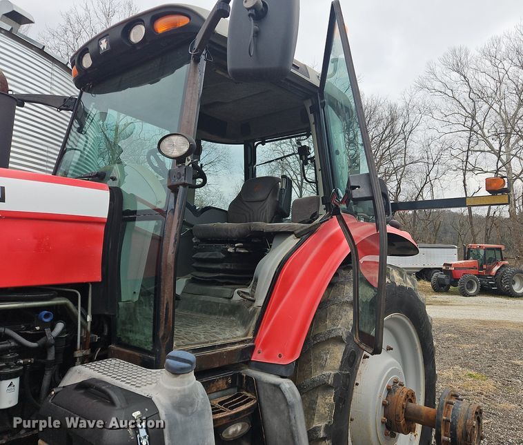 image for item OK9812 2005 Massey Ferguson  8480 MFWD tractor