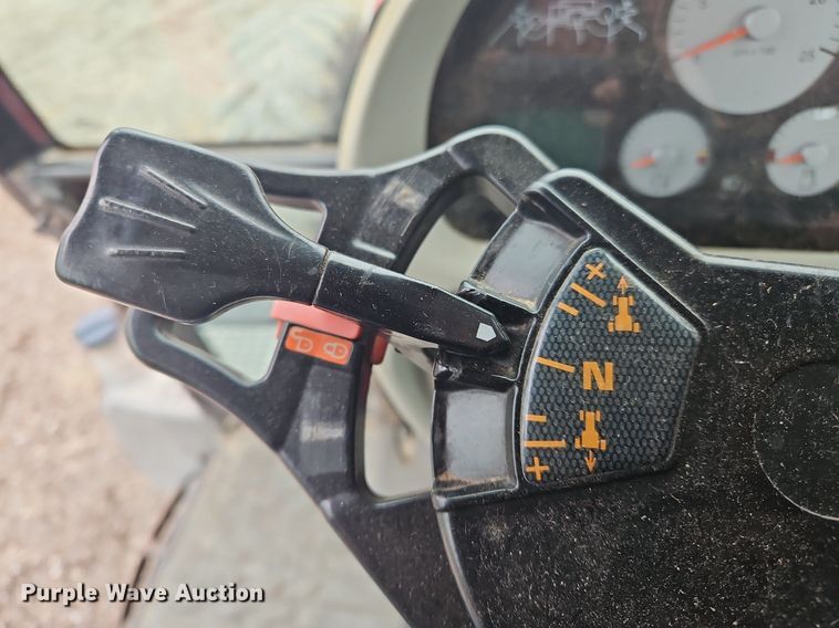 image for item OK9812 2005 Massey Ferguson  8480 MFWD tractor