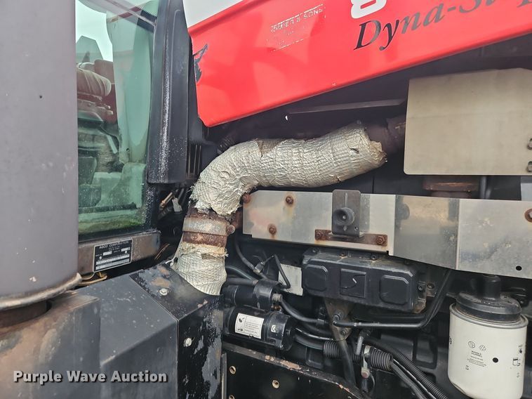 image for item OK9812 2005 Massey Ferguson  8480 MFWD tractor