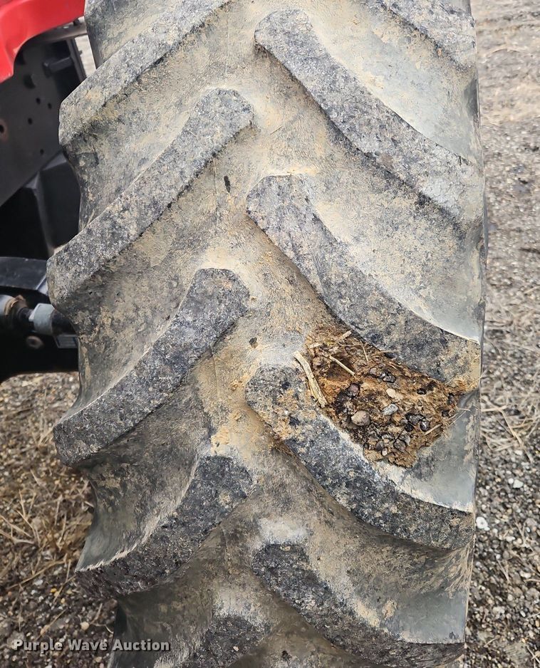 image for item OK9812 2005 Massey Ferguson  8480 MFWD tractor