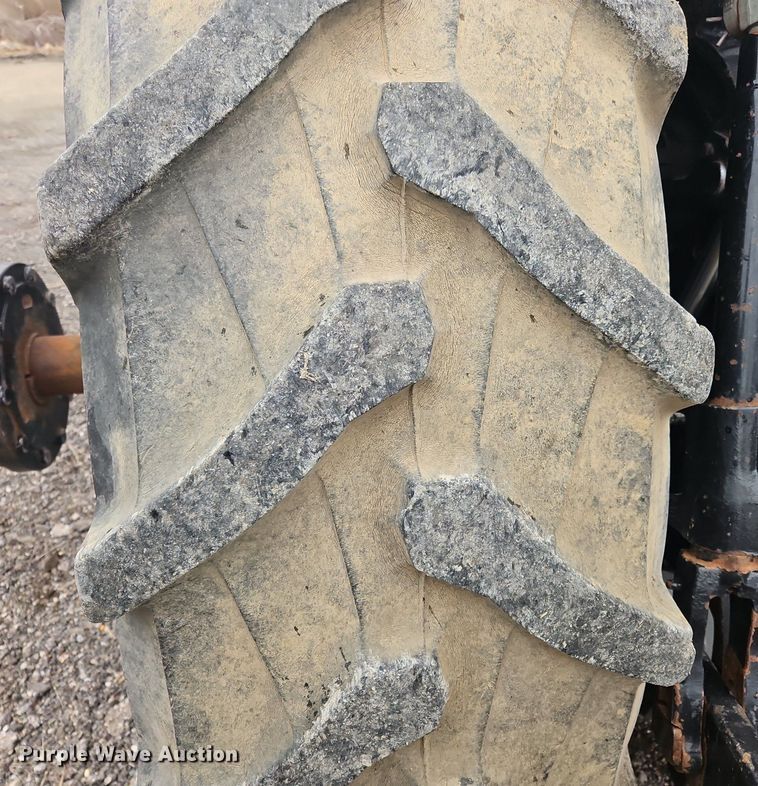 image for item OK9812 2005 Massey Ferguson  8480 MFWD tractor