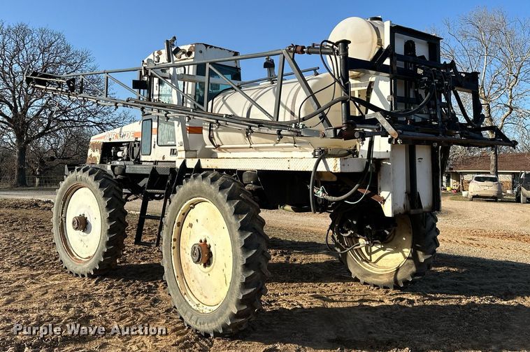 image for item OM9895 Willmar  765 sprayer