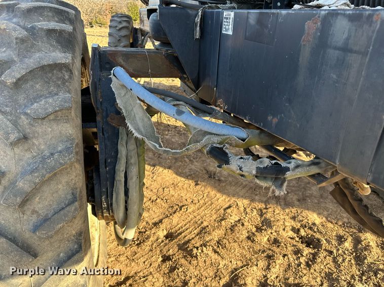 image for item OM9895 Willmar  765 sprayer