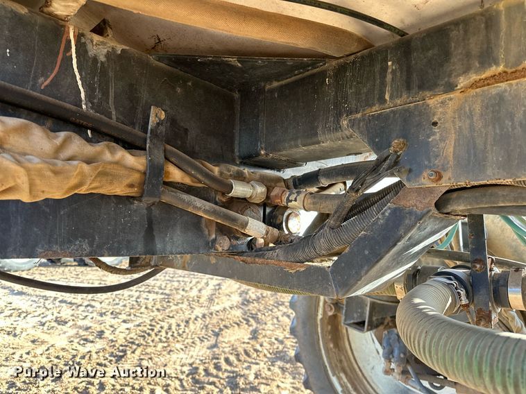 image for item OM9895 Willmar  765 sprayer