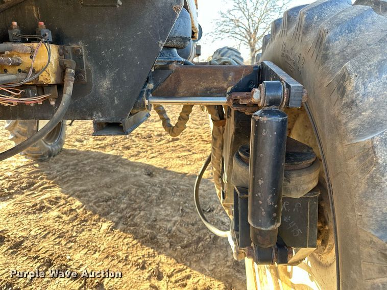 image for item OM9895 Willmar  765 sprayer