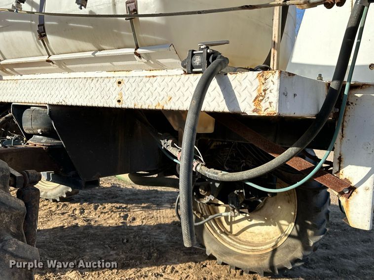 image for item OM9895 Willmar  765 sprayer