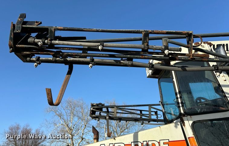 image for item OM9895 Willmar  765 sprayer