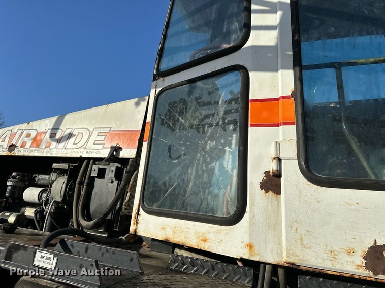 image for item OM9895 Willmar  765 sprayer