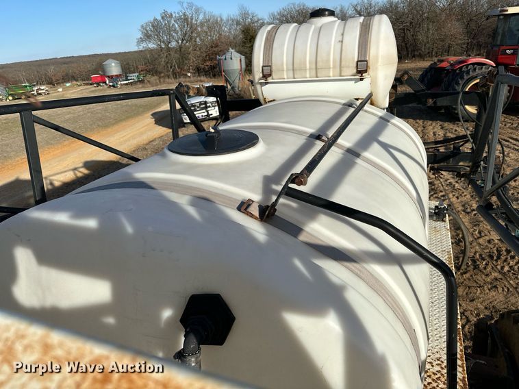 image for item OM9895 Willmar  765 sprayer