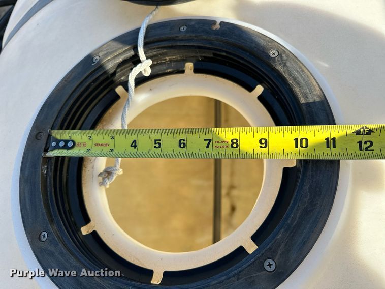 image for item OM9895 Willmar  765 sprayer