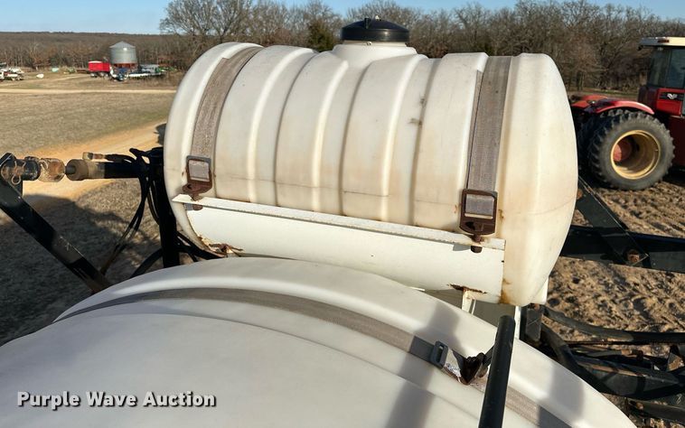 image for item OM9895 Willmar  765 sprayer