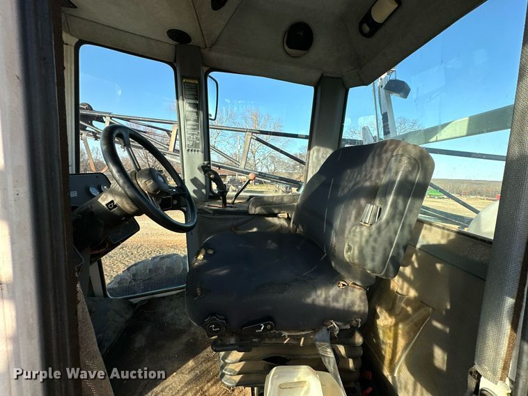 image for item OM9895 Willmar  765 sprayer