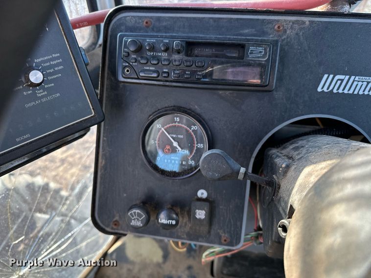 image for item OM9895 Willmar  765 sprayer