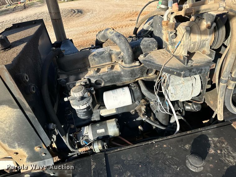 image for item OM9895 Willmar  765 sprayer