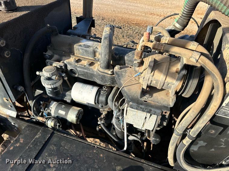 image for item OM9895 Willmar  765 sprayer