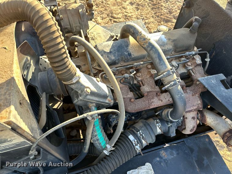 image for item OM9895 Willmar  765 sprayer